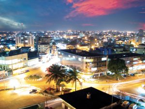 libreville au Gabon le soir